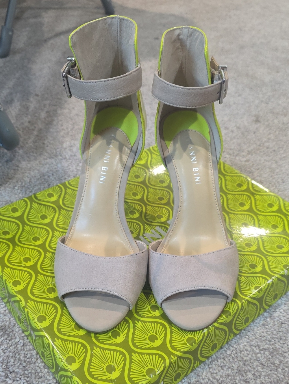 Gianni Bini Jaxxon Taupe/Lime Open-toe Heels
